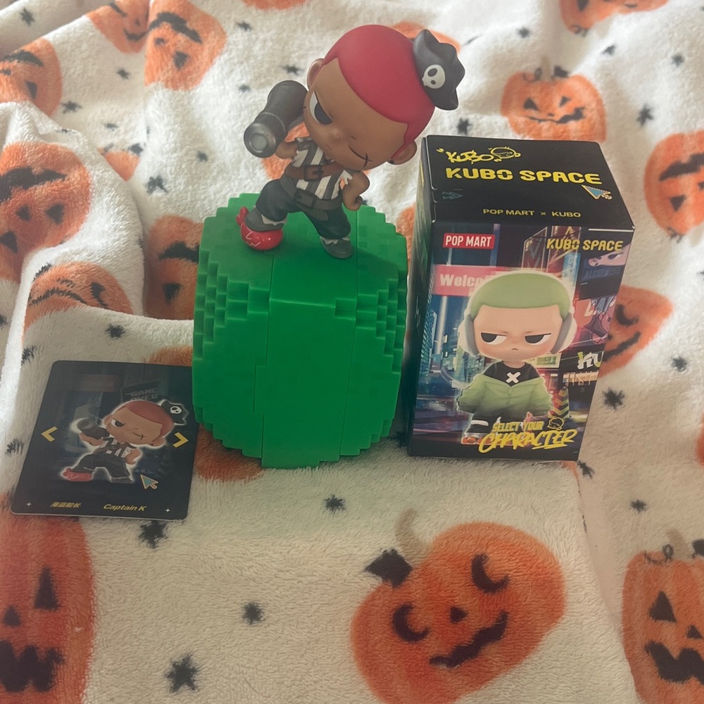 Kubo Space Vinyl Figure